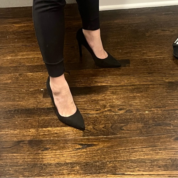 🗣️LAST CALL 11/8🗣️ Windsor - Black Suede Stilettos - Picture 8 of 8